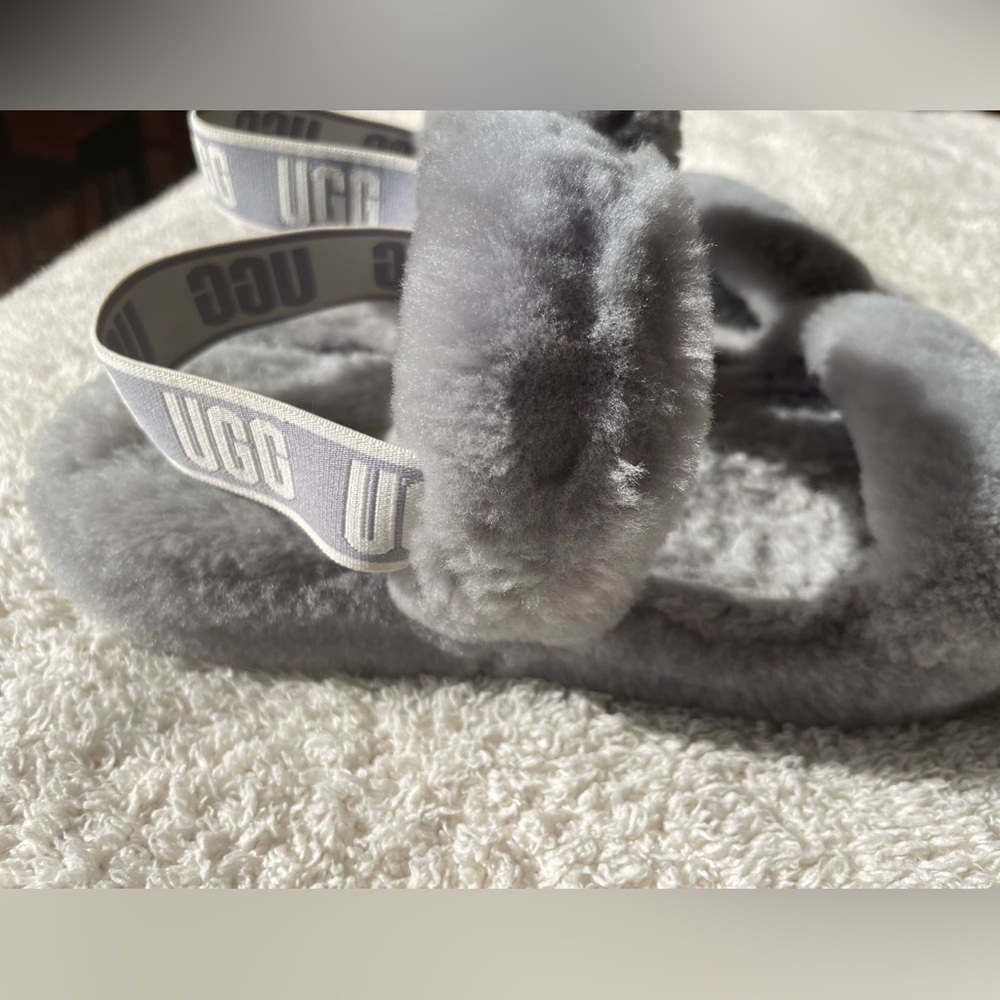 ❤️❣️ Ugg Grey Slides “Oh Yeah” style ❣️❤️